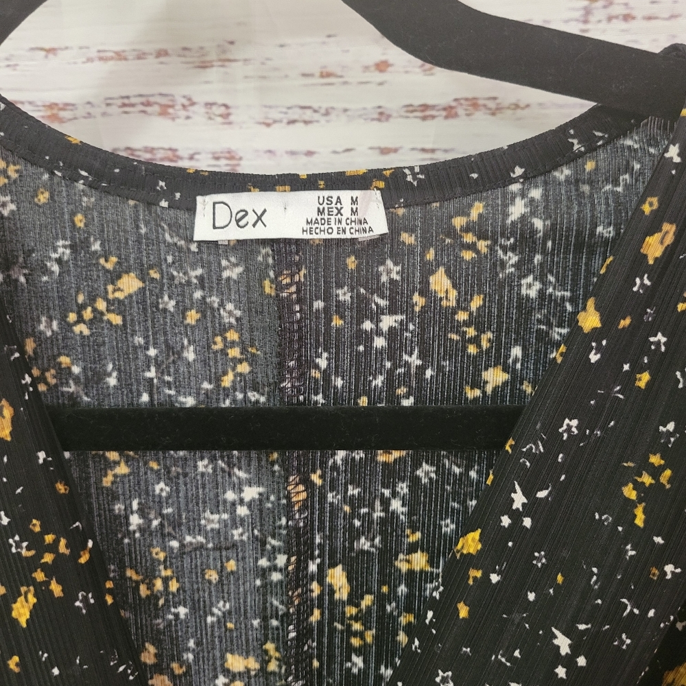 Dex M Wrap Style Top - Picture 4 of 6